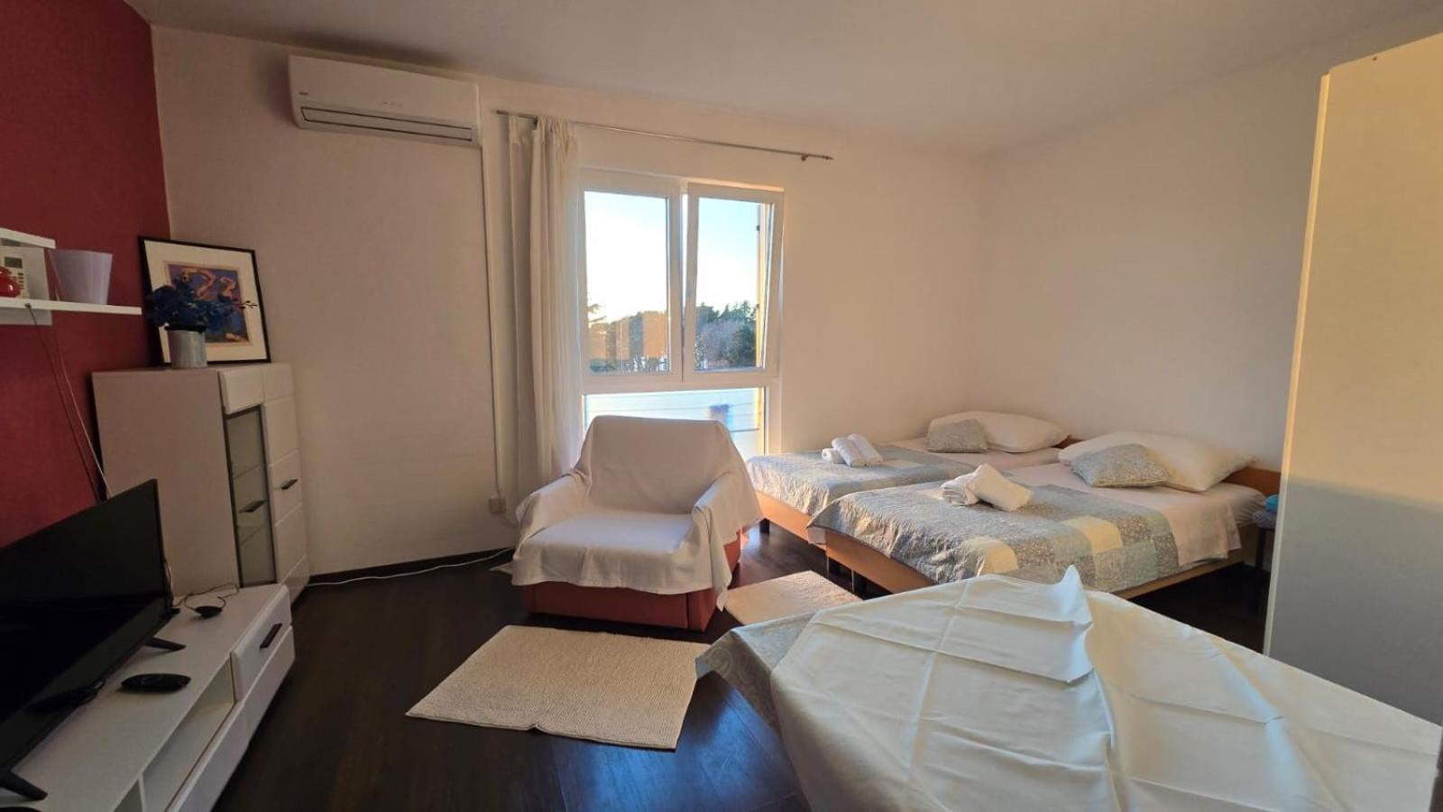 Studio Apartment Ljubica For 2 Persons 150M From The Beach Пореч Экстерьер фото