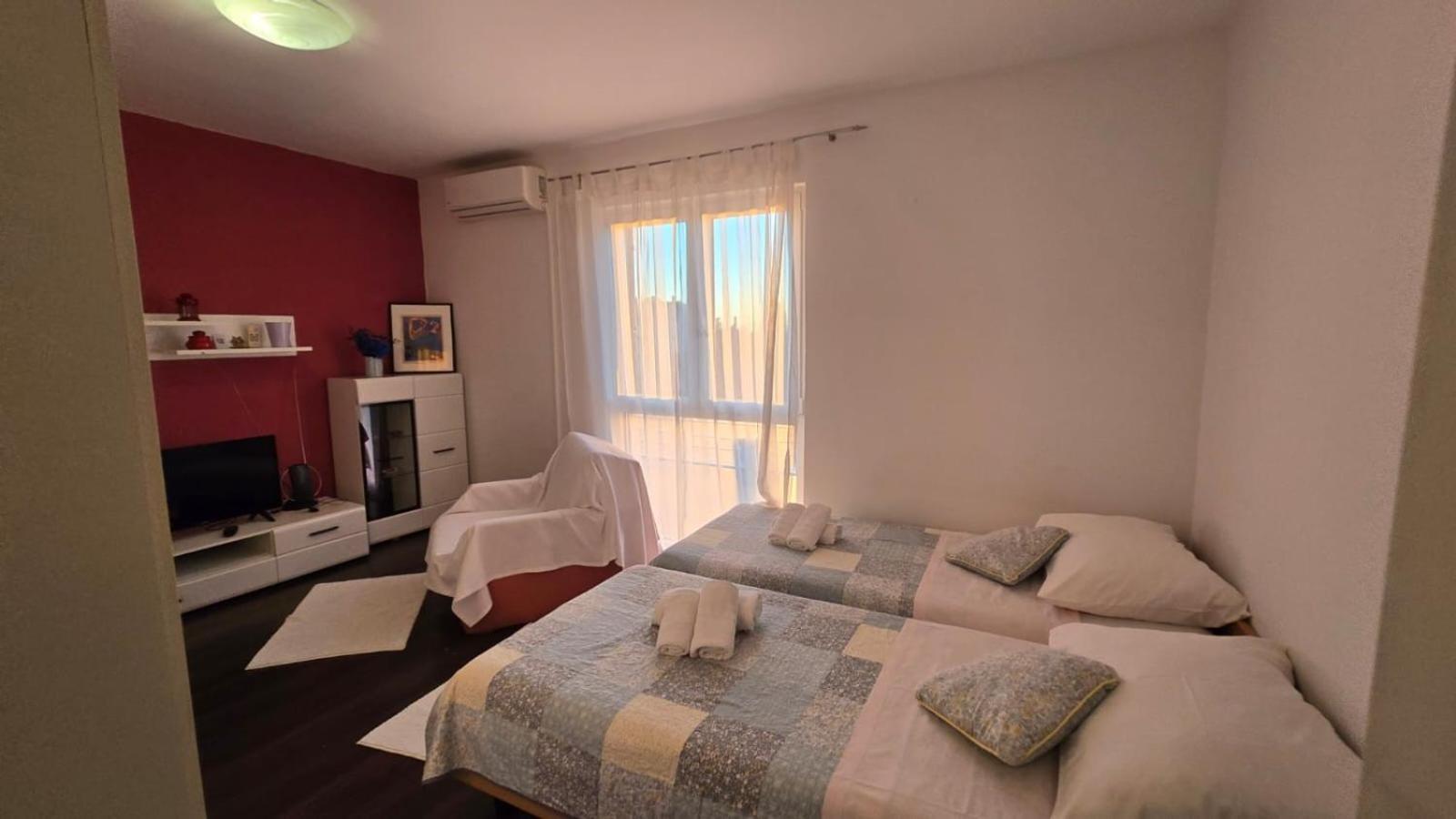 Studio Apartment Ljubica For 2 Persons 150M From The Beach Пореч Экстерьер фото